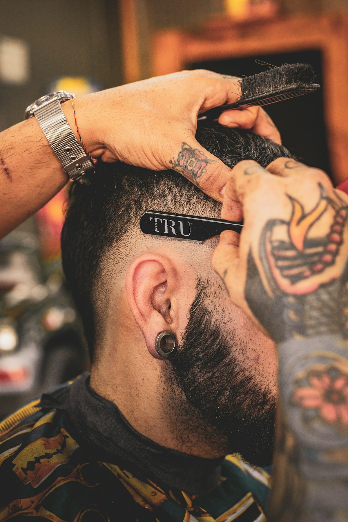 Scissor cutting demonstration